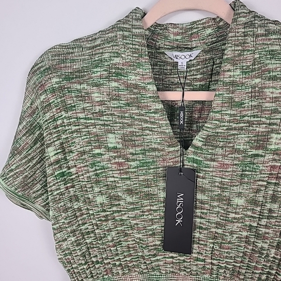 NEW Misook Mini Fit & Flare Green Dress V-neck Pleated Knit Size S MSRP $348 NWT - Picture 2 of 8
